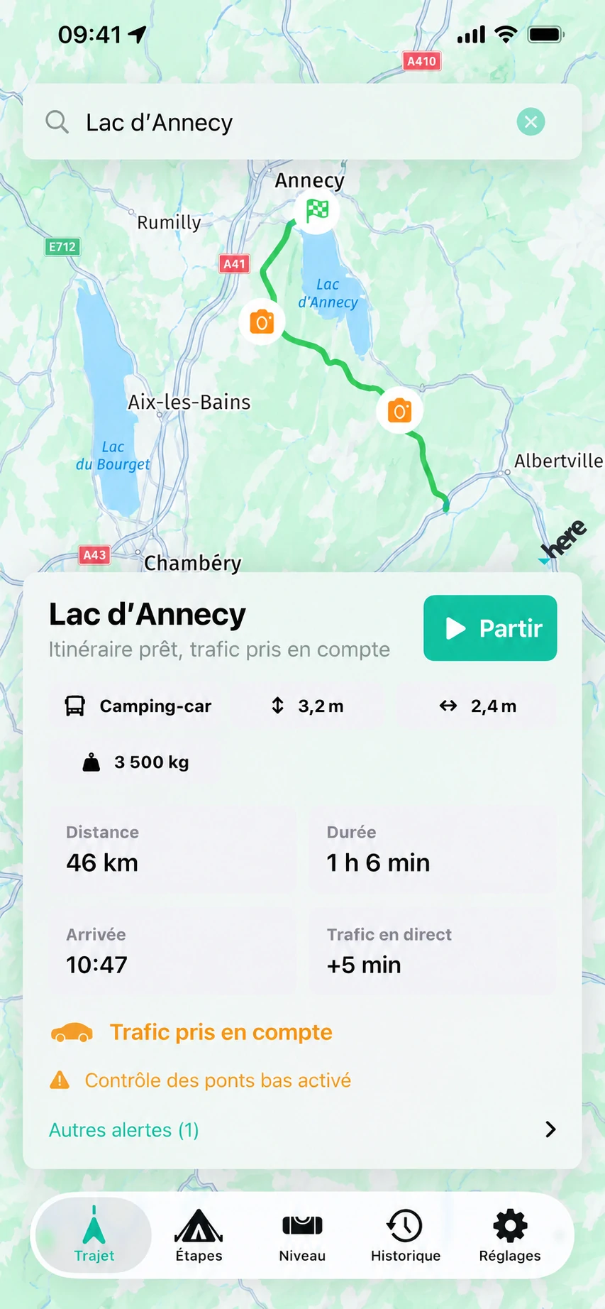Aperçu en français d’un itinéraire vers le lac d’Annecy, avec les dimensions du camping-car et le trafic.